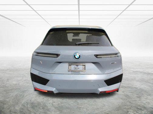 2025 BMW iX xDrive50