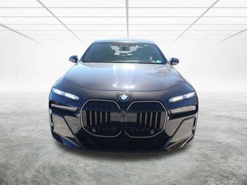 2026 BMW 760 760i xDrive