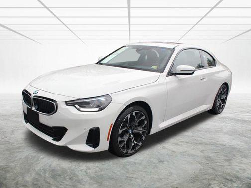 2025 BMW 230 i xDrive
