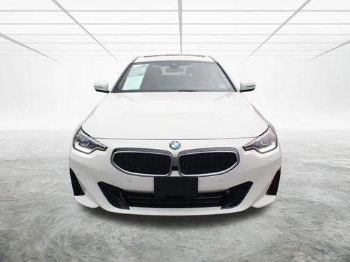 2025 BMW 230 i xDrive