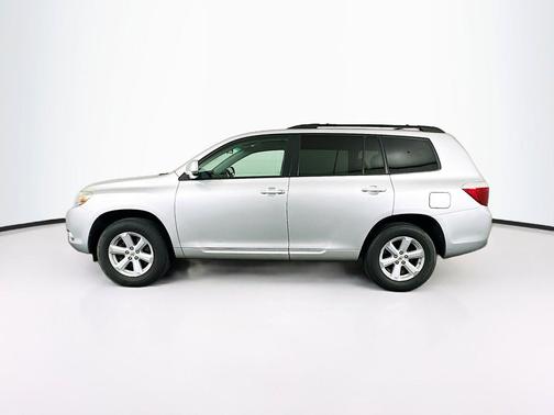Classic Silver Metallic 2010 Toyota Highlander SE