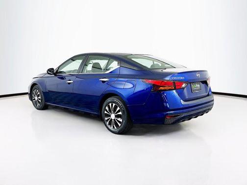 2023 Nissan Altima S FWD