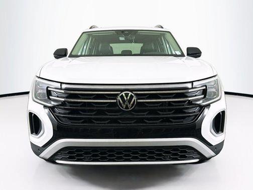 2024 Volkswagen Atlas 2.0T SE w/Technology 4MOTION