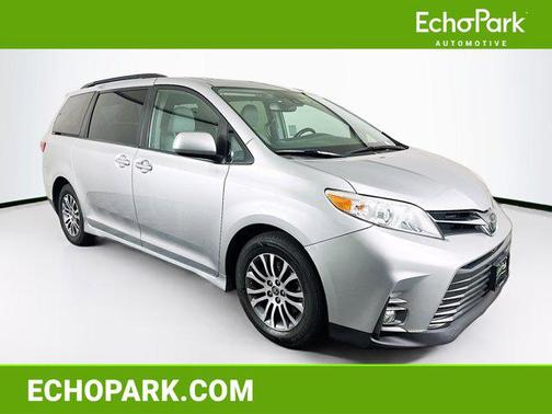 2020 Toyota Sienna XLE