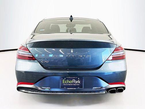 2022 Genesis G70 2.0T RWD