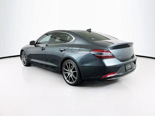 2022 Genesis G70 2.0T RWD