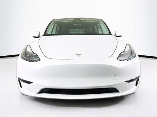 2023 Tesla Model Y RWD