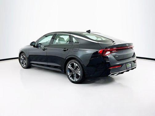 2021 Kia K5 EX