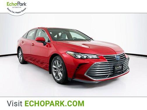 2022 Toyota Avalon Hybrid XLE