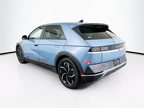 2024 Hyundai IONIQ 5 SE Standard Range