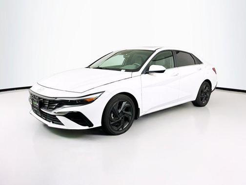 2025 Hyundai ELANTRA SEL