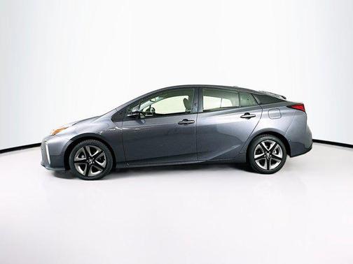 2022 Toyota Prius XLE