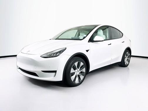 Pearl White Multi-Coat 2021 Tesla Model Y Standard Range Rear-Wheel Drive