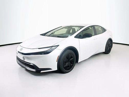 2025 Toyota Prius LE