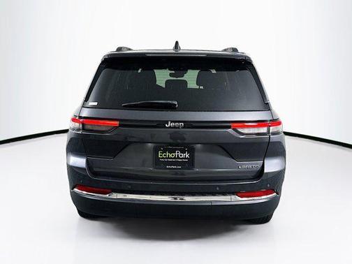 2022 Jeep Grand Cherokee Laredo