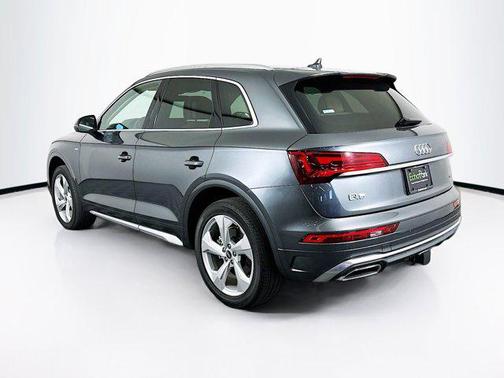 2022 Audi Q5 45 S line Premium Plus