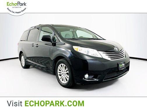 2017 Toyota Sienna XLE