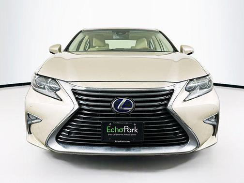 2018 Lexus ES 300h Base
