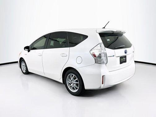 2013 Toyota Prius v Two