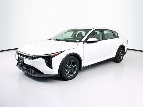 Snow White Pearl 2025 Kia K4 LXS