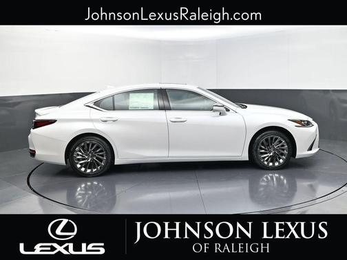 2025 Lexus ES 300h Luxury
