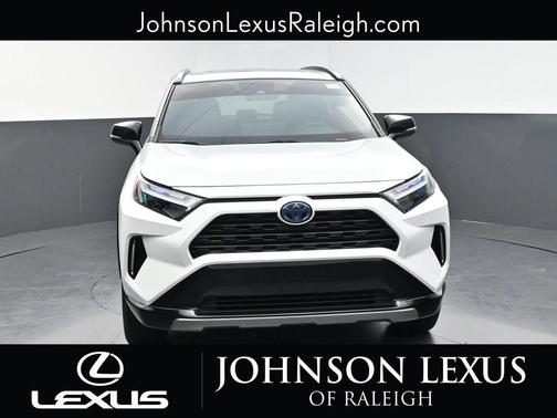 Wind Chill Pearl/Midnight Black Metallic 2023 Toyota RAV4 Hybrid SE