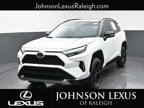 Wind Chill Pearl/Midnight Black Metallic 2023 Toyota RAV4 Hybrid SE