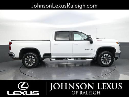Summit White 2022 Chevrolet Silverado 2500 LT