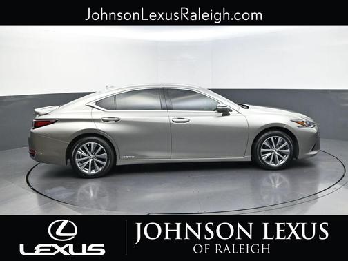 Atomic Silver 2021 Lexus ES 300h Base
