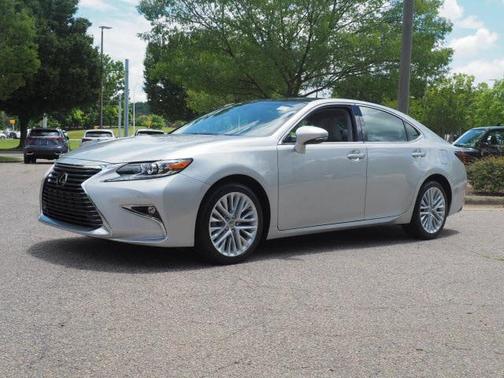 Silver Lining Metallic 2017 Lexus ES 350 Base