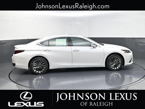 2025 Lexus ES 300h Luxury
