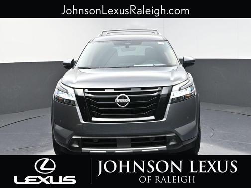 2023 Nissan Pathfinder SL 4WD