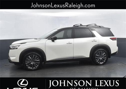 2023 Nissan Pathfinder SL 4WD