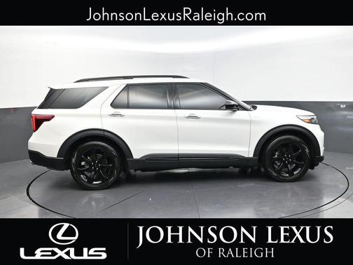 STAR WHITE MET TRI-COAT 2024 Ford Explorer ST-Line