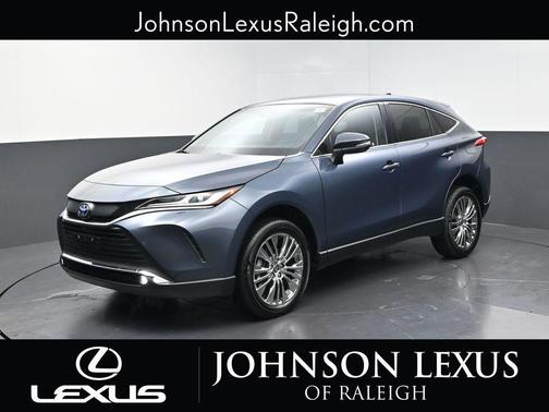 Coastal Gray Metallic 2024 Toyota Venza Limited