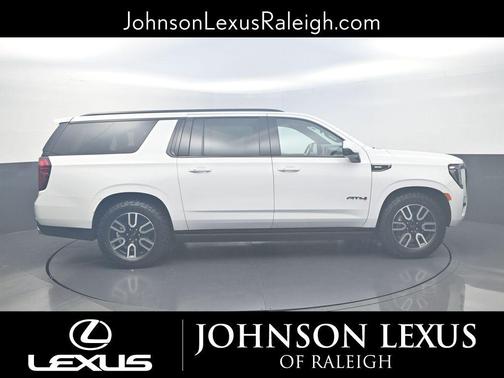 2023 GMC Yukon XL 4WD AT4