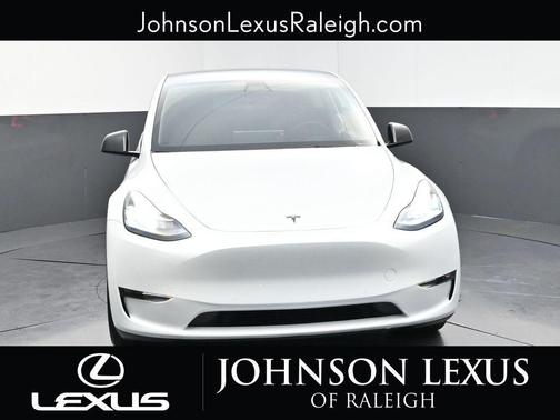 Pearl White 2022 Tesla Model Y Long Range Dual Motor All-Wheel Drive