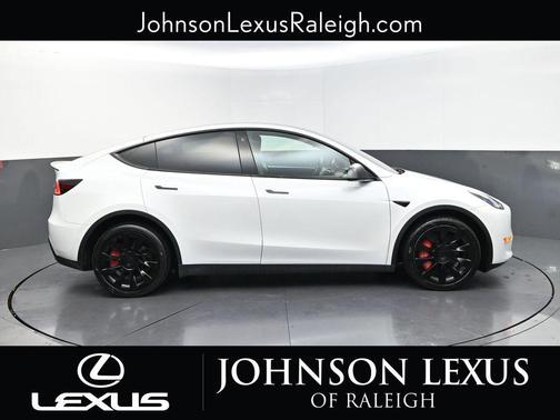 Pearl White 2022 Tesla Model Y Long Range Dual Motor All-Wheel Drive