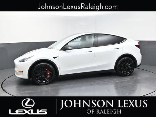 Pearl White 2022 Tesla Model Y Long Range Dual Motor All-Wheel Drive