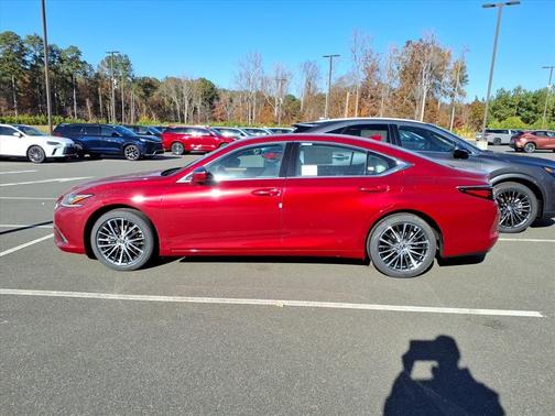 2025 Lexus ES 350 Base