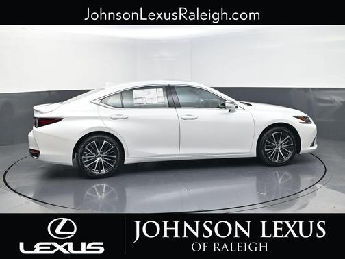 2025 Lexus ES 300h Base