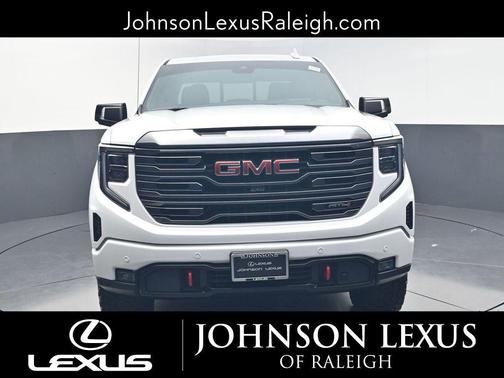 Summit White 2023 GMC Sierra 1500 AT4