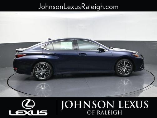 2025 Lexus ES 300h Base