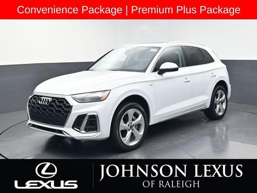 Glacier White Metallic 2023 Audi Q5 45 S line Premium Plus