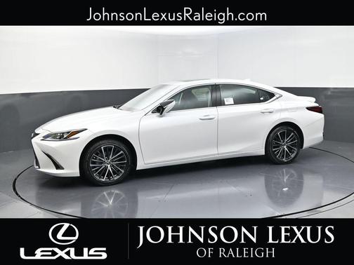 2025 Lexus ES 300h Base