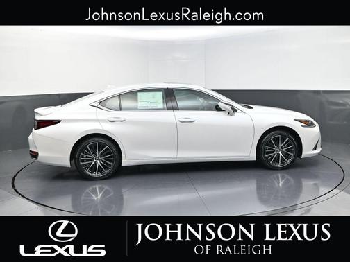 2025 Lexus ES 300h Base