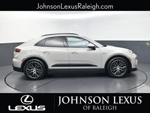 Chalk 2026 Porsche Macan Macan Electric 4