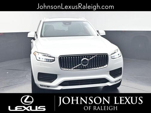 Crystal White Metallic 2023 Volvo XC90 B5 Core