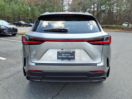 2026 Lexus NX 450h+ Luxury