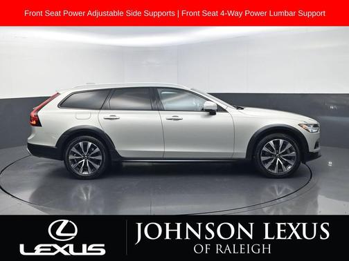 Birch Light Metallic 2021 Volvo V90 Cross Country T6
